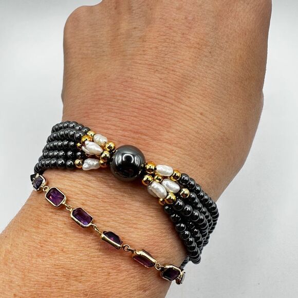 Revived Hematite and rice pearl with gold tone accent beads, 925 clasp bracelet! - Picture 3 of 8